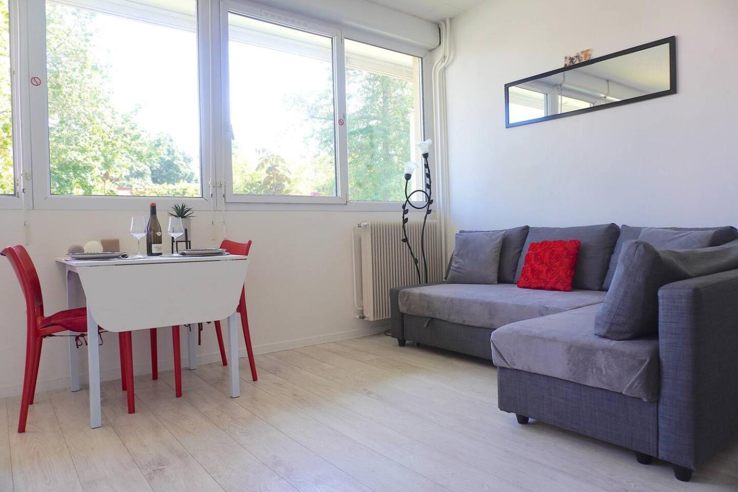 Appartement La Roseraie Parking Prive มากง ภายนอก รูปภาพ